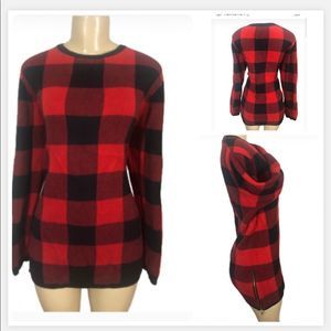 - - H&M DIVIDED RED AND BLACK PLAID LONG SWEATER ZIPPER SIDE SIZE MEDIUM